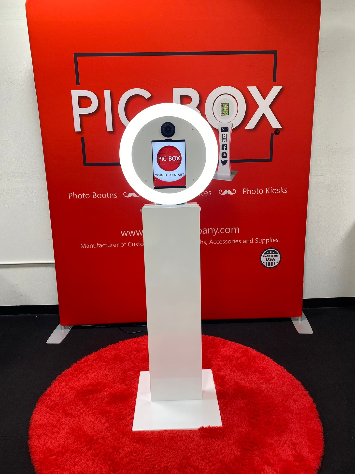 Cozzi Photo Booth - PicBox Company
