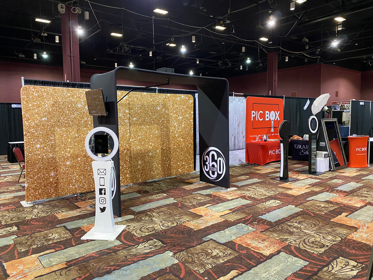 360 Cyclone - PicBox Company