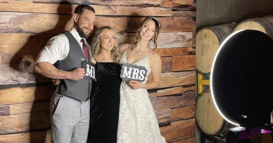 How Mirror Photo Booths Create an Interactive Guest Experience